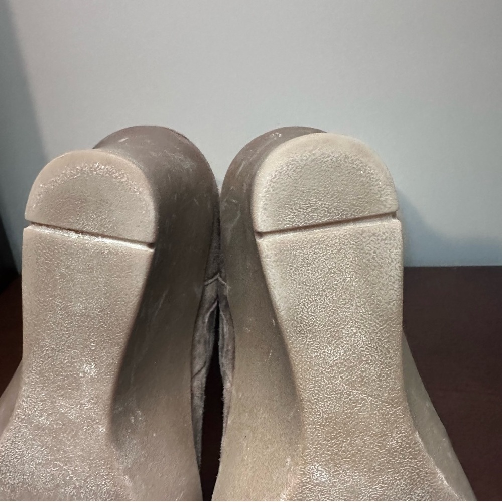 UGG Brown Sandra Leather and Shearling Wedge Knee-High Boots, Sz 9 - Picture 8 of 13